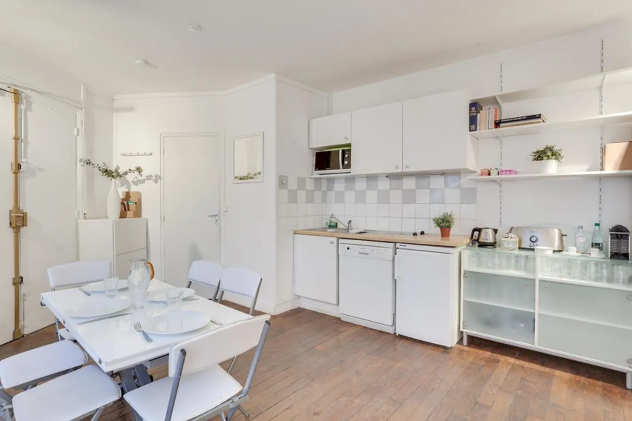 Appartement Comfortable Flat In The Middle Of *